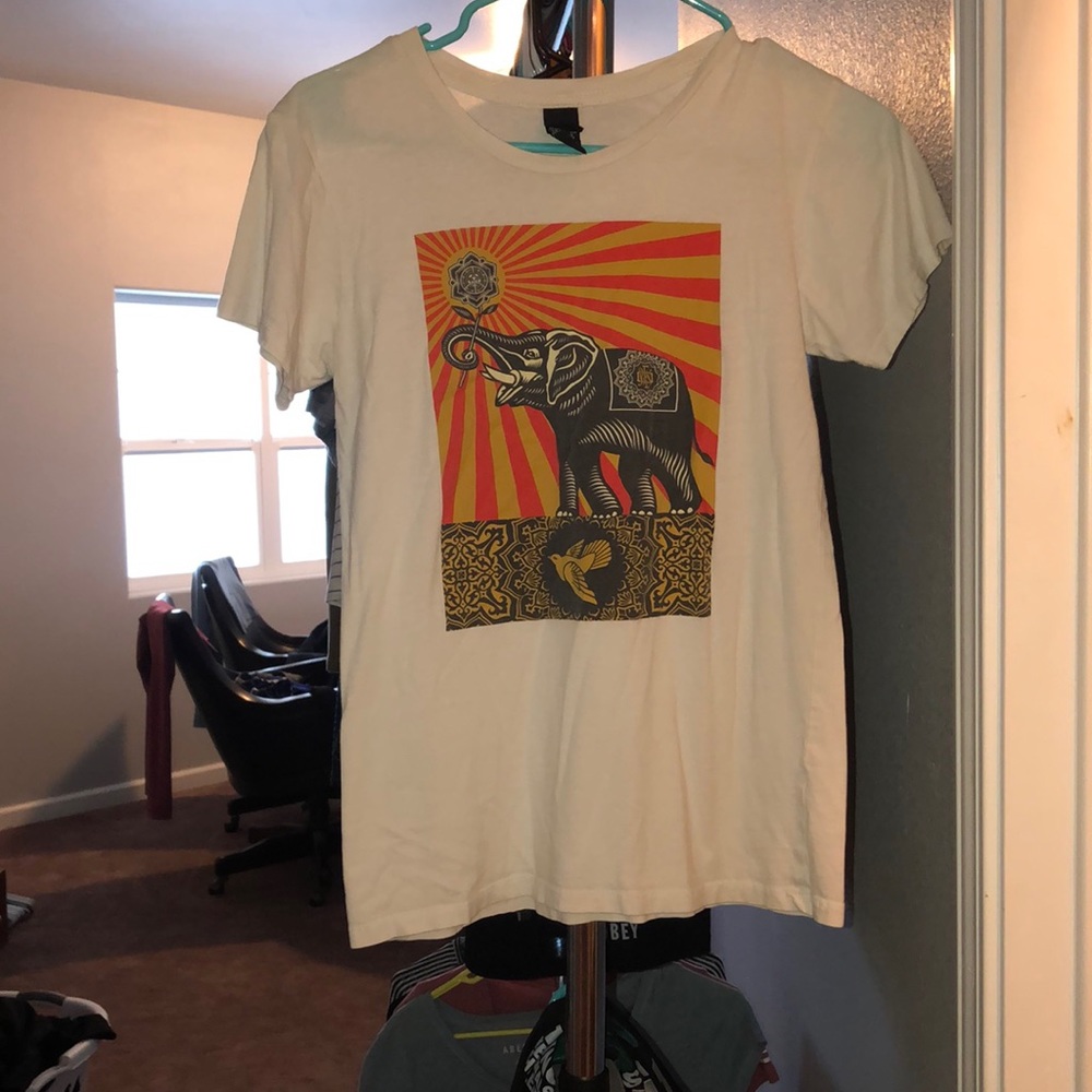 obey t-shirt